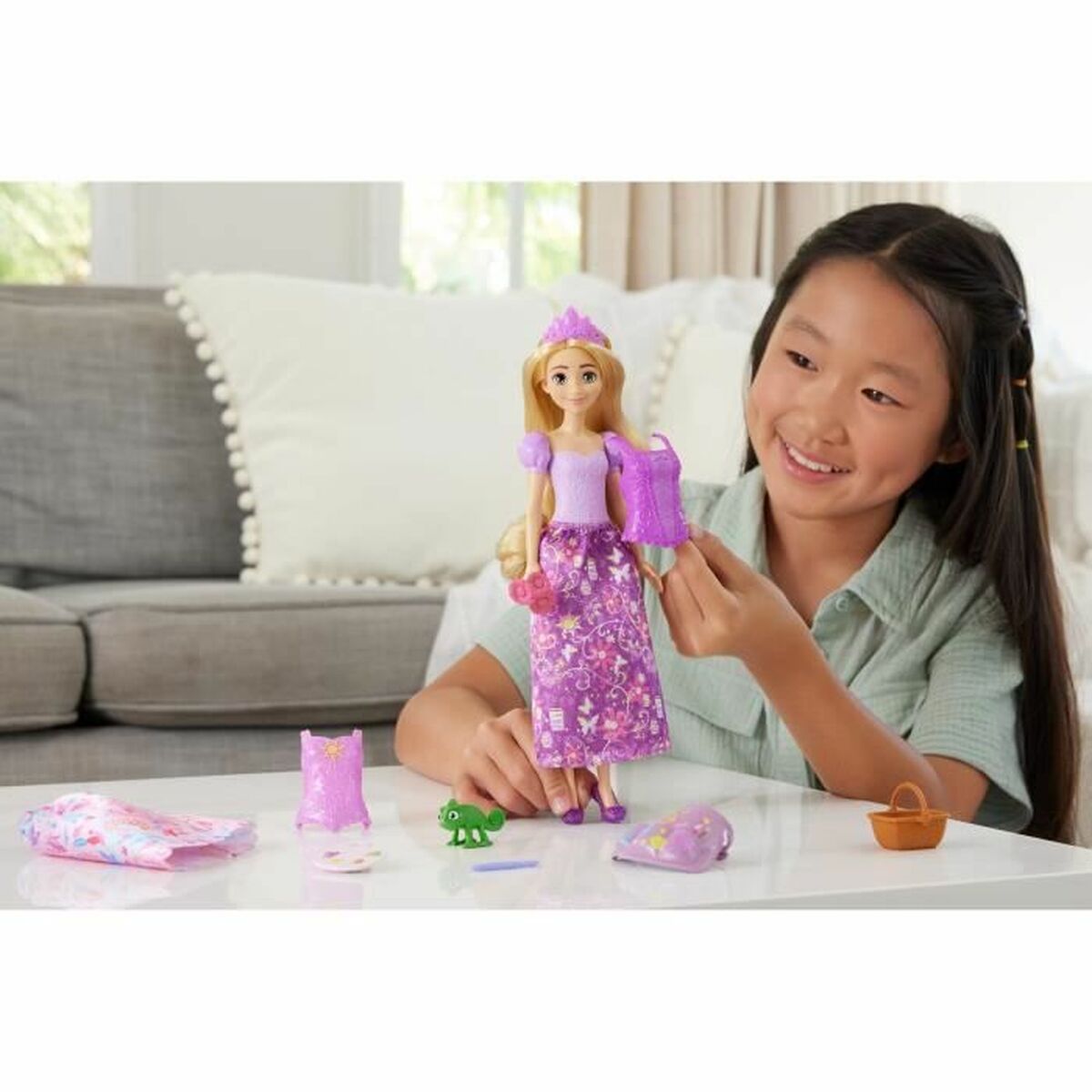 Doll Disney Princess RAPUNZEL PICNIC AND ART-2