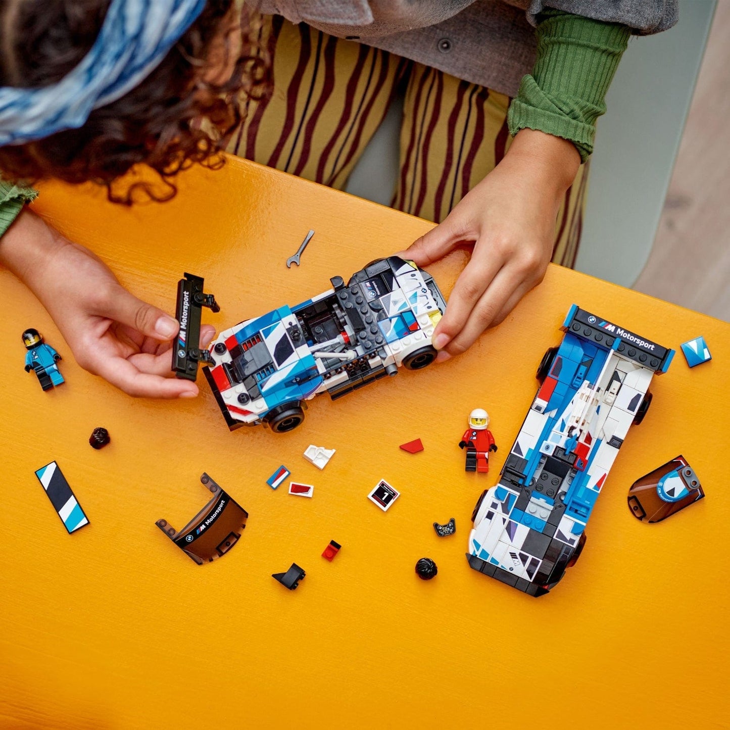 Lego Speed Champions - Carros de Corrida BMW M4 GT3 e BMW M Hybrid V8-2