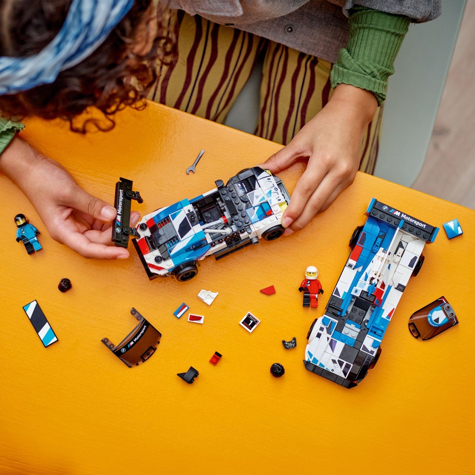 Lego Speed Champions - Carros de Corrida BMW M4 GT3 e BMW M Hybrid V8-2